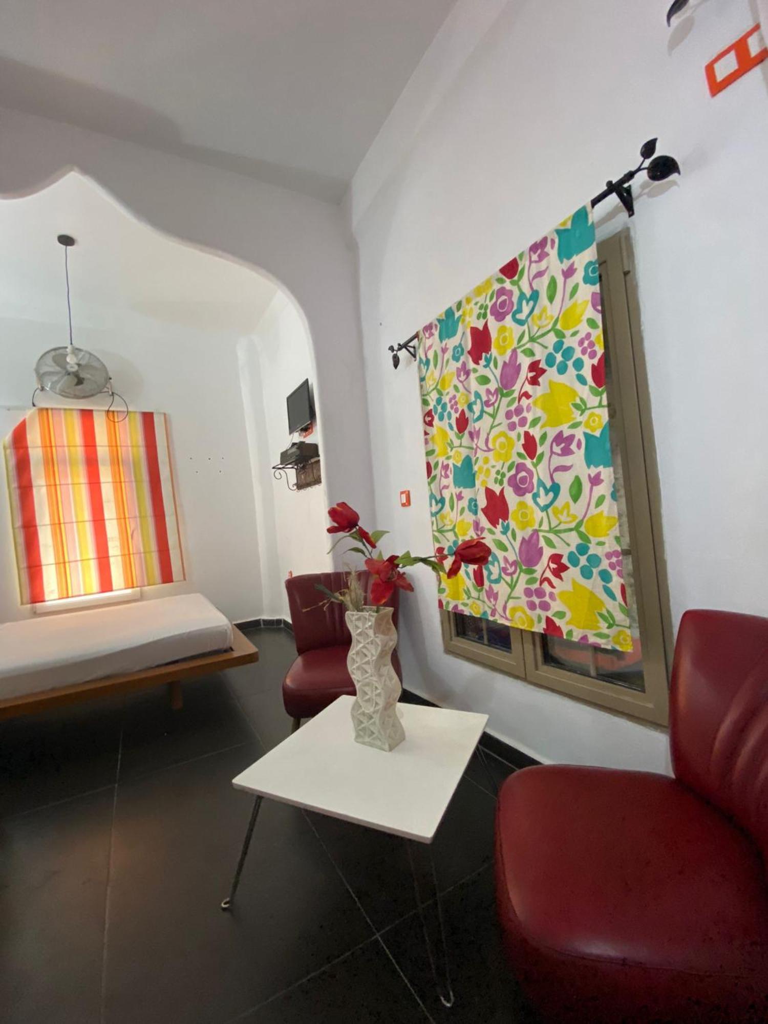 Hostal Valencia - Private Room With Bathroom Chefchaouen Exterior photo
